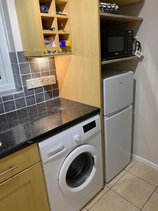 Walnut Apartment לארן מראה חיצוני תמונה