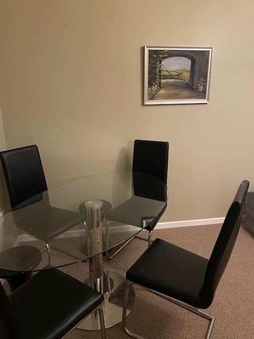 Walnut Apartment לארן מראה חיצוני תמונה